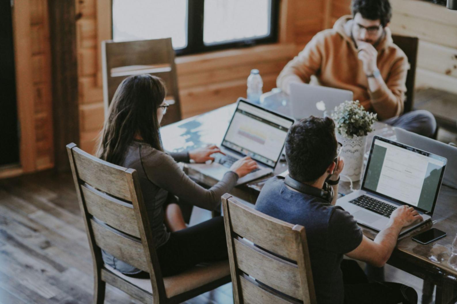 Ambiente de trabajo profesional en finanzas